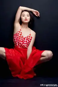  吴越雄鲨队火力全开天山山猫队，斯诺克小组赛上演耐力碾压对手！重拾自信的夜晚